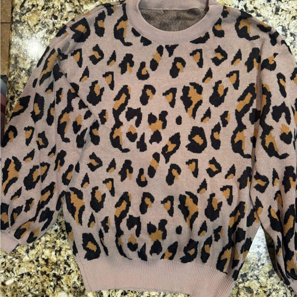 Leopard Print Women's Sweater Medium